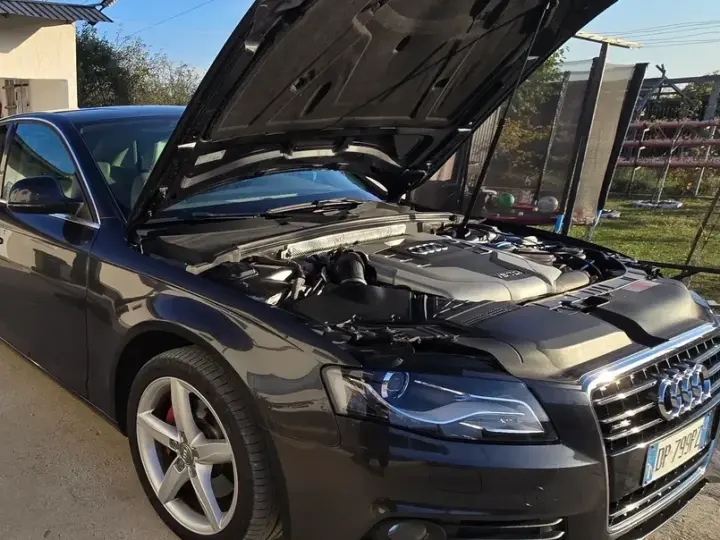 Audi A4 Limuzina B8 3.0 TDI Quattro