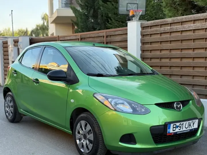 Mazda 2 II