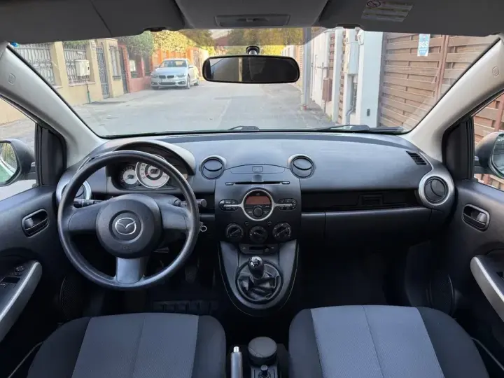Mazda 2 II