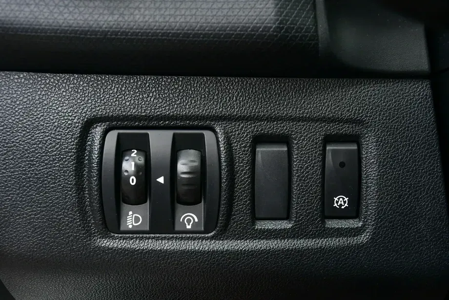 Renault Clio IV dCi 75 Expression — imagine 10