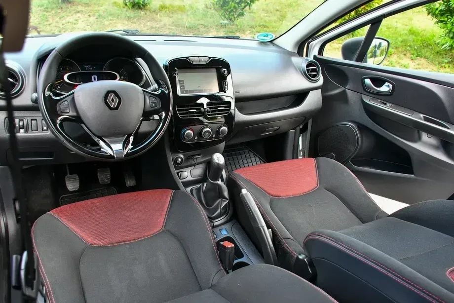 Renault Clio IV dCi 75 Expression — imagine 5