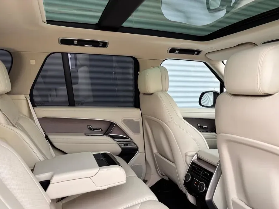 Land Rover Range Rover V 3.0 I6 D350 MHEV HSE — imagine 10