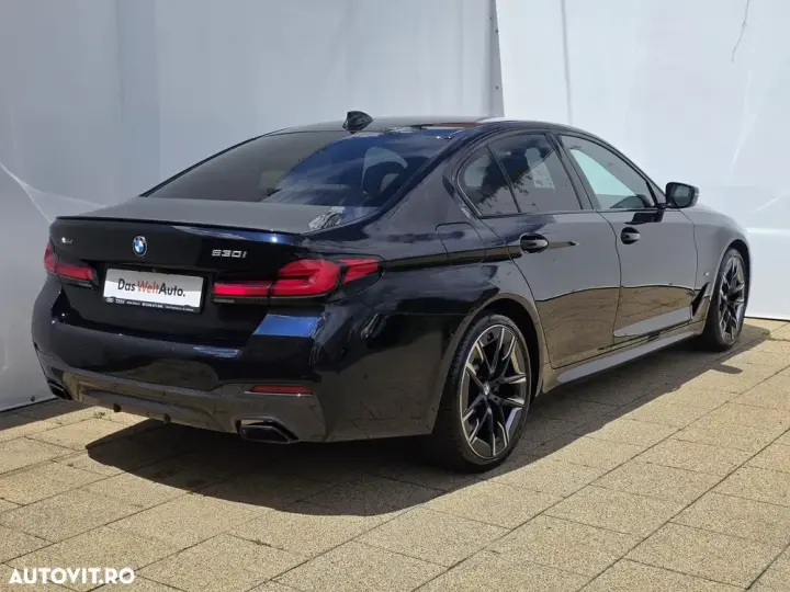 BMW Seria 5 530i xDrive AT MHEV