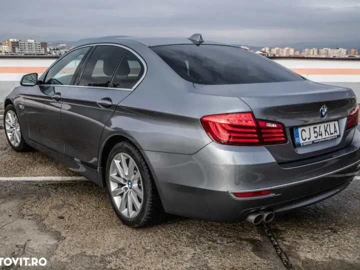 BMW Seria 5 F10/F11/F07 [2010 - 2017] 520d Aut. Luxury Line