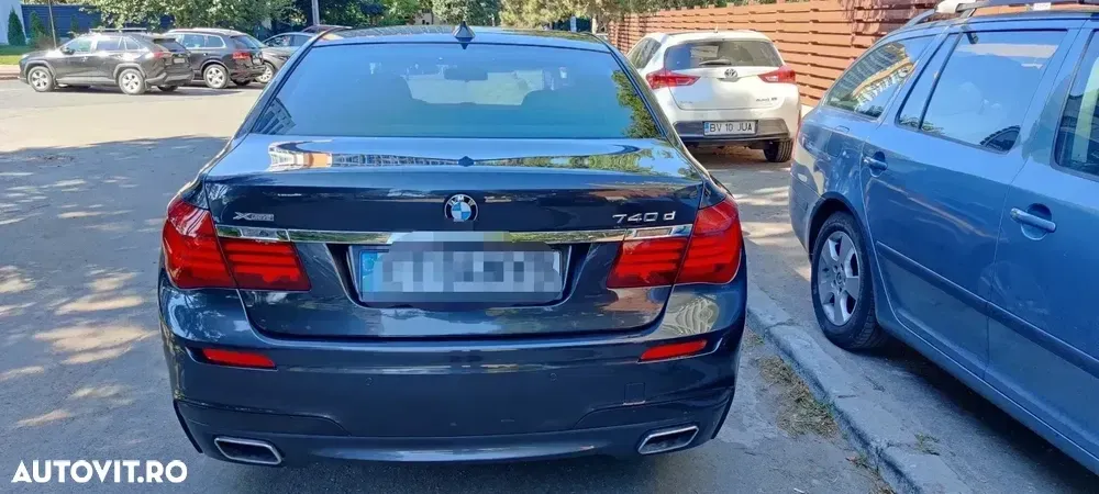 BMW Seria 7 740d xDrive — imagine 2