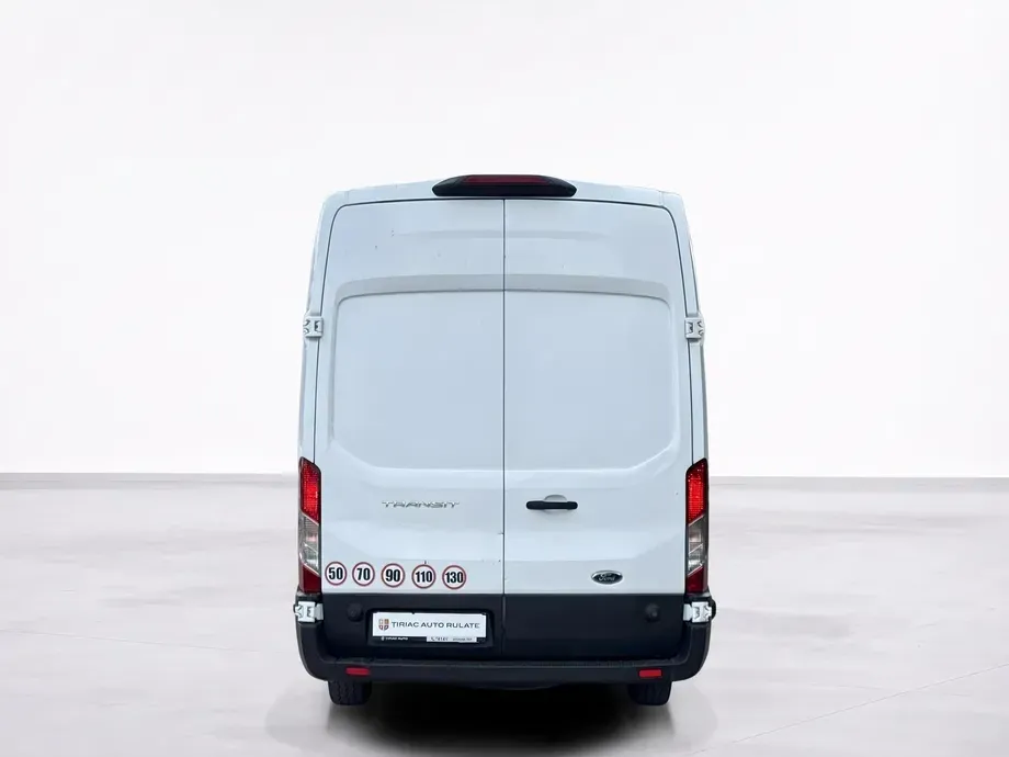 Ford Transit — imagine 4