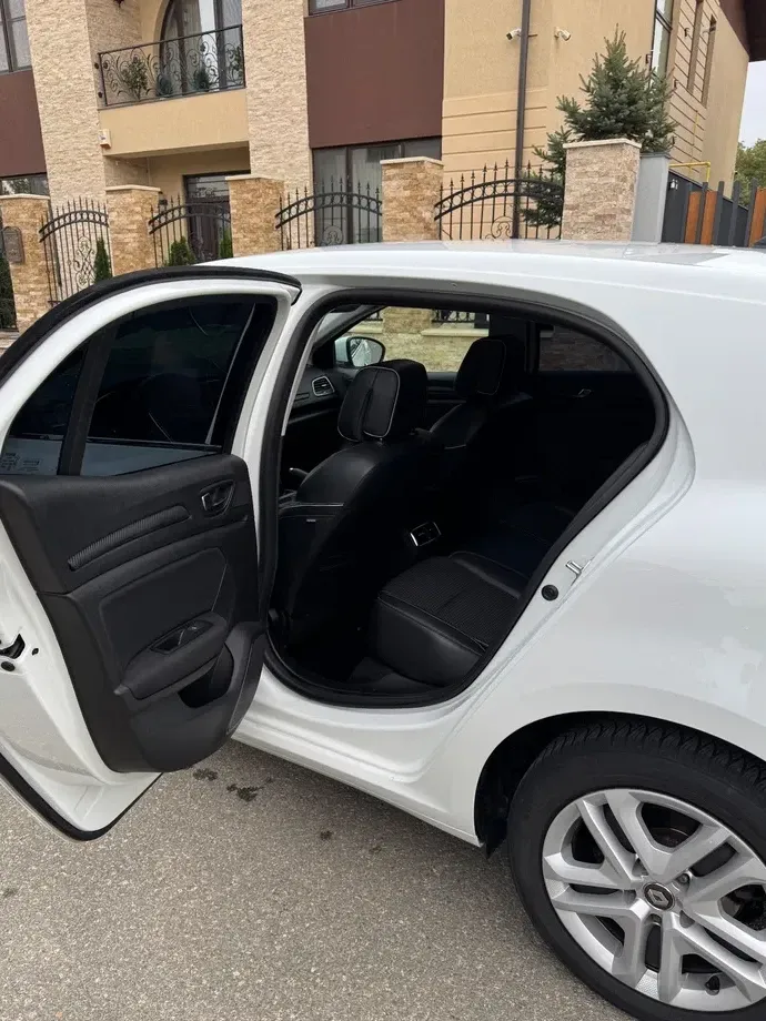 Renault Mégane IV — imagine 10