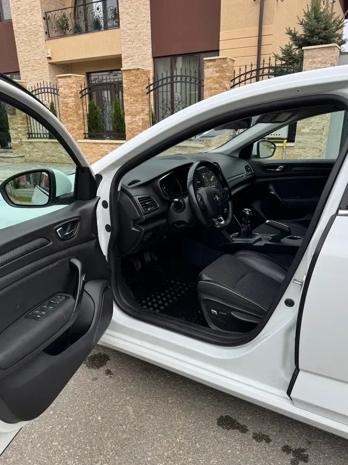 Renault Mégane IV — imagine 9