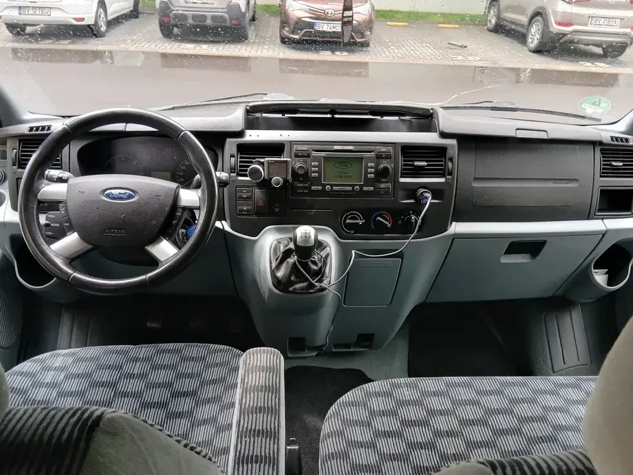 Ford Tourneo — imagine 9