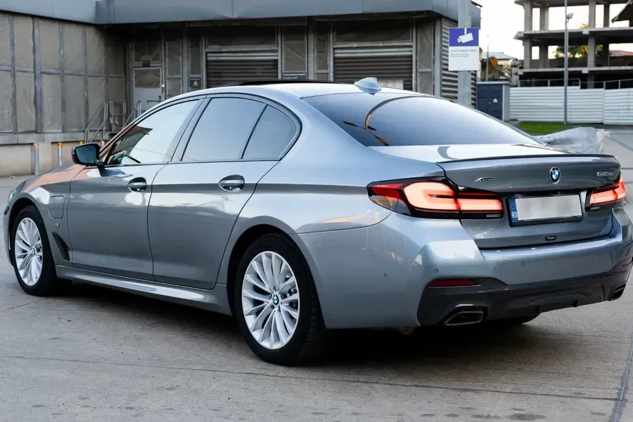 BMW Seria 5 G30/G31 545e xDrive AT PHEV — imagine 3