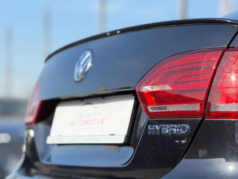 Volkswagen Jetta — imagine 7