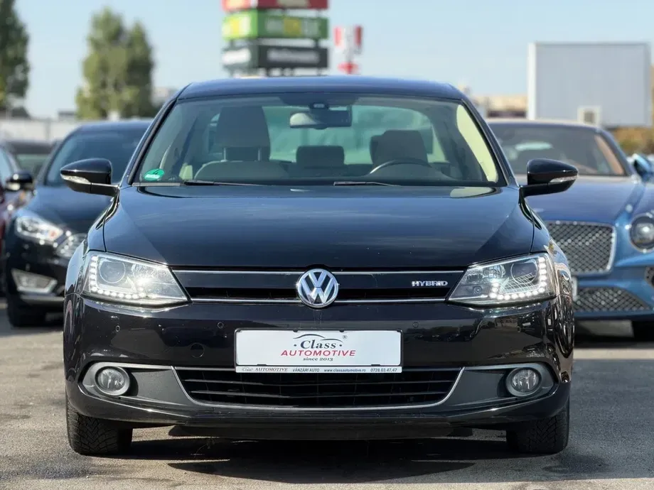 Volkswagen Jetta — imagine 2
