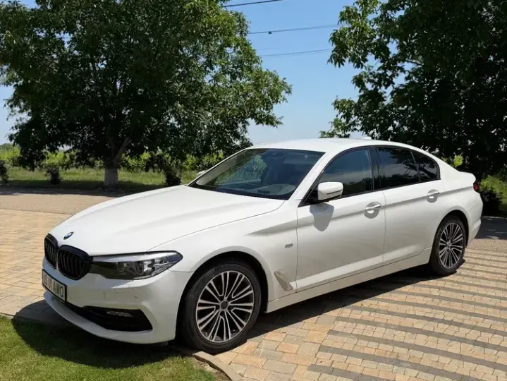 BMW Seria 5 G30/G31 [2017 - Prezent] 520d xDrive AT