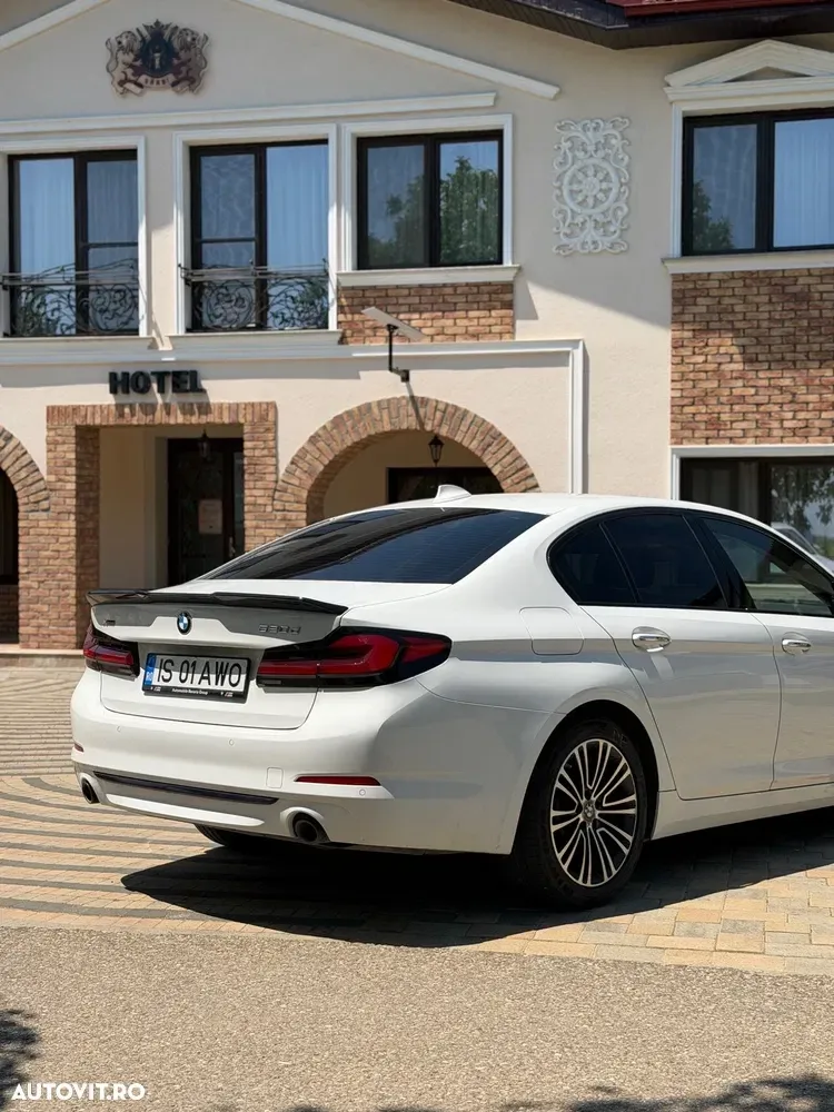 BMW Seria 5 G30/G31 [2017 - Prezent] 520d xDrive AT — imagine 3