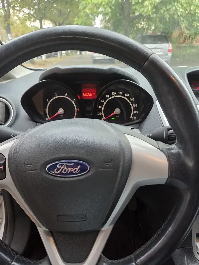 Ford Fiesta — imagine 4