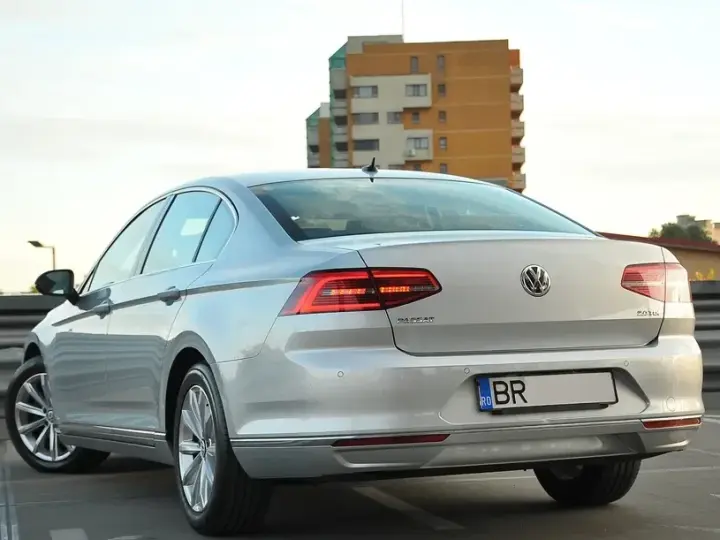 Volkswagen Passat B8 2.0 TDI DSG Highline
