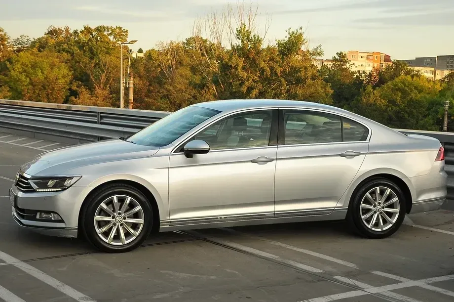 Volkswagen Passat B8 2.0 TDI DSG Highline — imagine 3