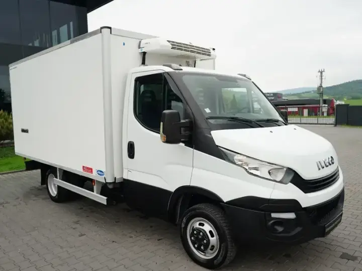Iveco DAILY 35-150 / FRIGIDER / THERMO KING / MANUAL / TWIN / 3 LOCURI /