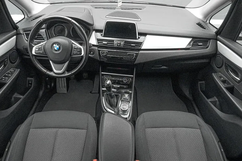 BMW Seria 2 216d Advantage — imagine 7