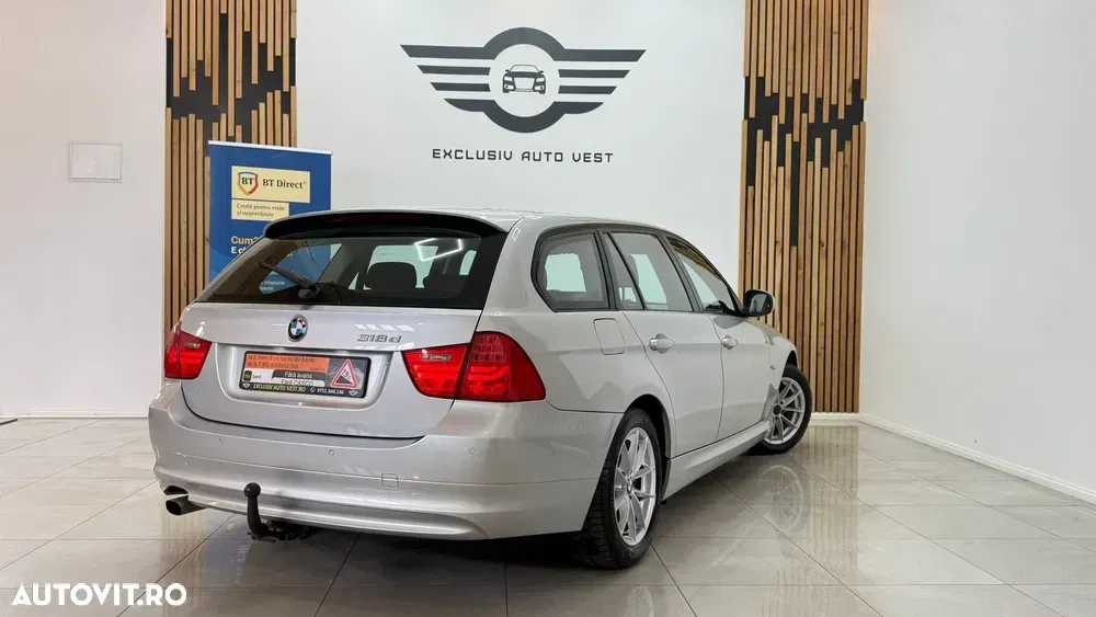 BMW Seria 3 E90/E91/E92/E93 [2005 - 2013] 318d xDrive — imagine 4
