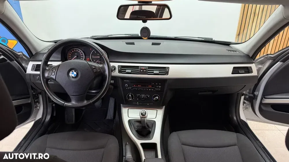BMW Seria 3 E90/E91/E92/E93 [2005 - 2013] 318d xDrive — imagine 6