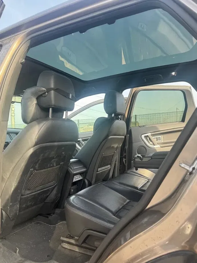 Land Rover Discovery Sport — imagine 2
