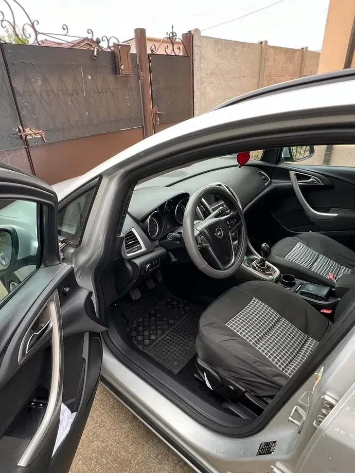 Opel Astra J 1.7 CDTI — imagine 6