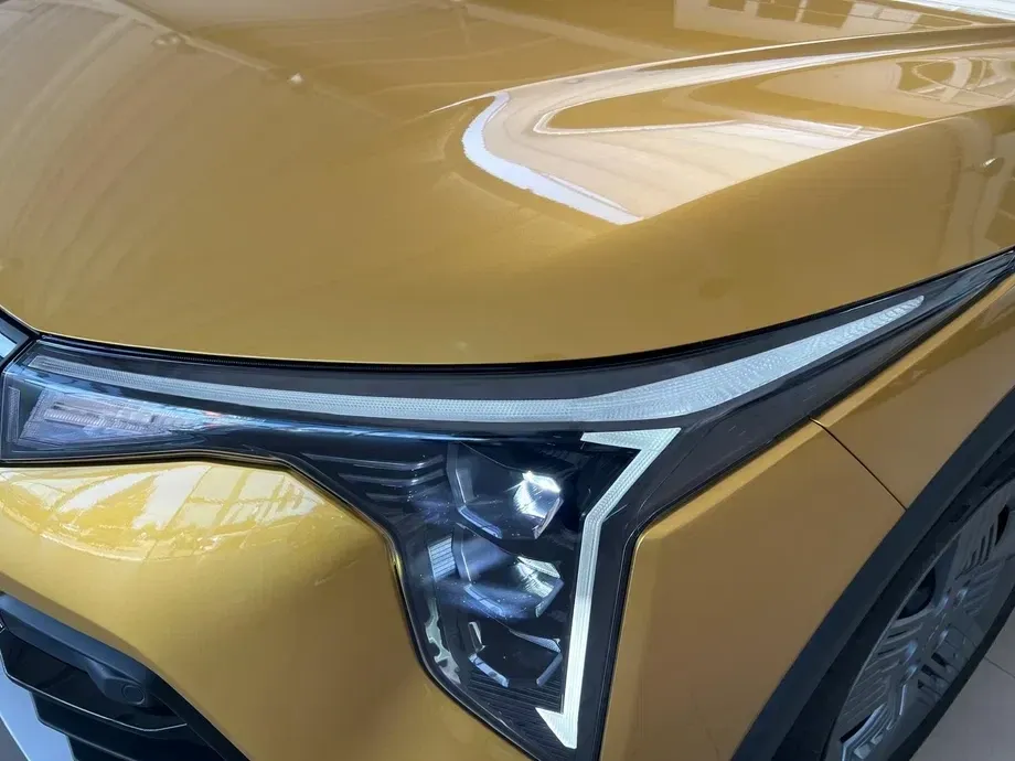 Kia K4 — imagine 4