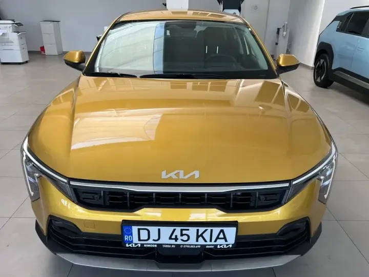 Kia K4