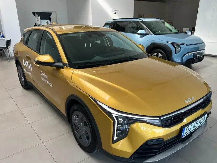 Kia K4