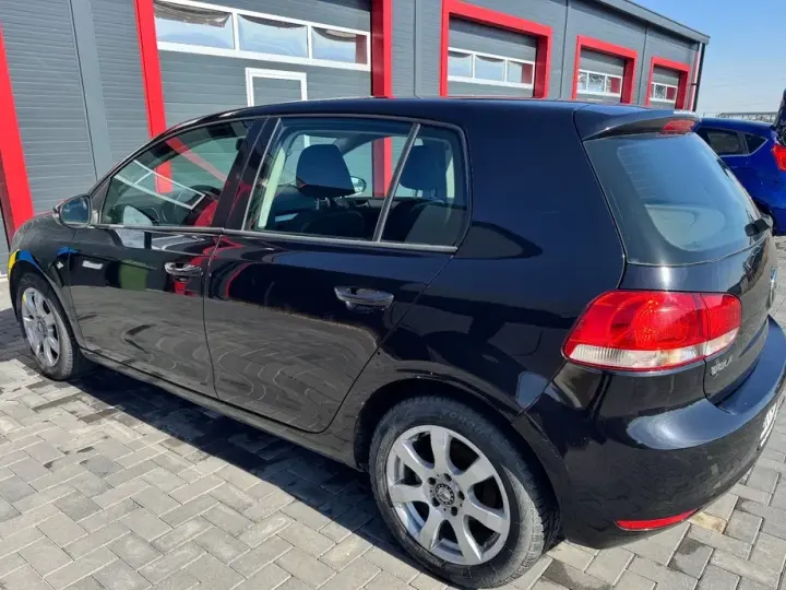 Volkswagen Golf VI