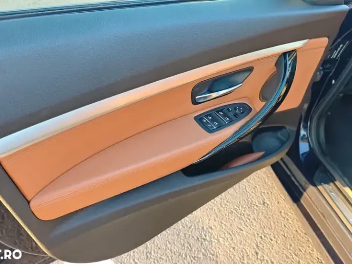 BMW Seria 3 F30/F31/F34 [2011 - 2019] 320d Aut. Sport Line