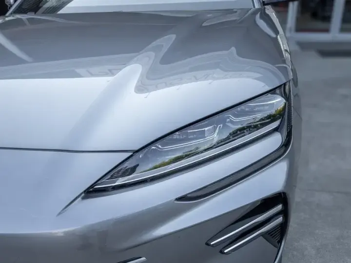 BYD Seal U DM-i PHEV Boost
