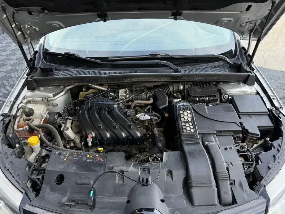 Renault Mégane IV Sce Business — imagine 9