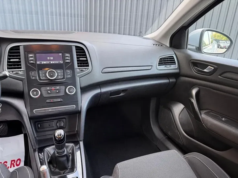 Renault Mégane IV Sce Business — imagine 8