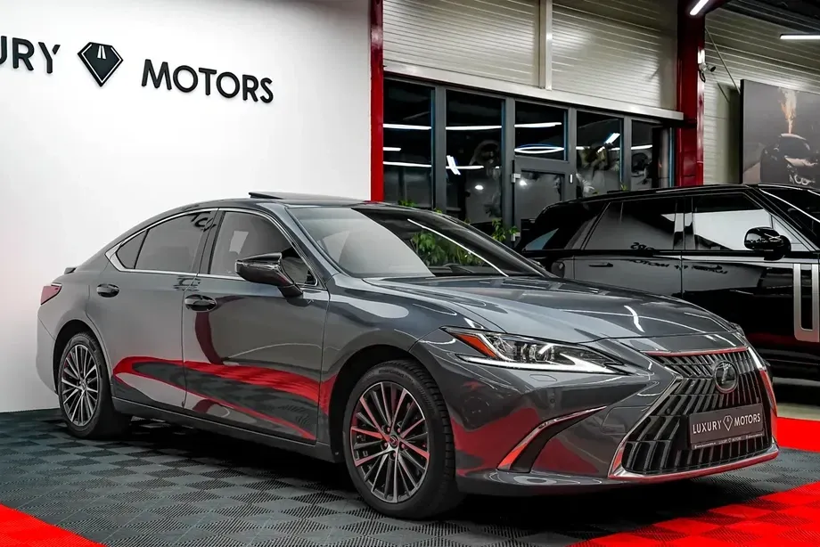 Lexus ES VII 300h 2.5 TNGA HV 25H- 4X2 CVT Luxury — imagine 9