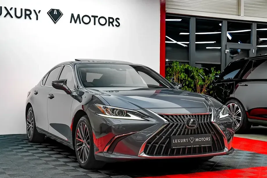 Lexus ES VII 300h 2.5 TNGA HV 25H- 4X2 CVT Luxury — imagine 5