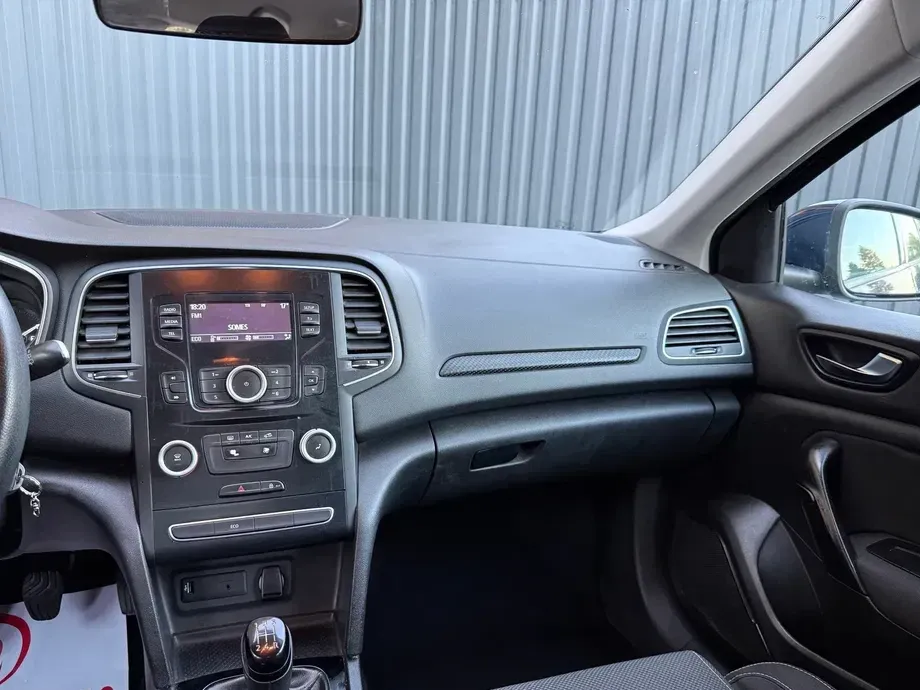 Renault Mégane IV Sce Business — imagine 8