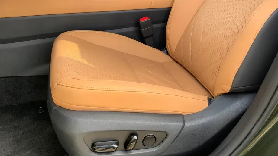Lexus NX II 450h+ AWD CVT PHEV Luxury — imagine 9