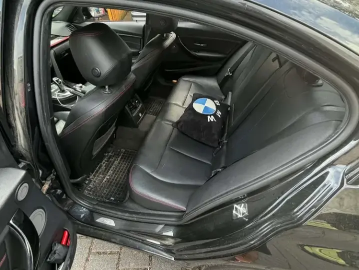 BMW Seria 3 F30/F31/F34 [2011 - 2019] 320d Aut. Sport Line
