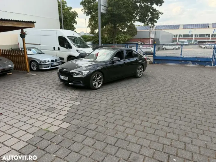 BMW Seria 3 F30/F31/F34 [2011 - 2019] 320d Aut. Sport Line