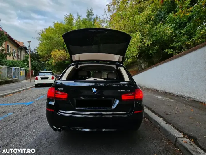 BMW Seria 5 F10/F11/F07 [2010 - 2017] 520d xDrive AT