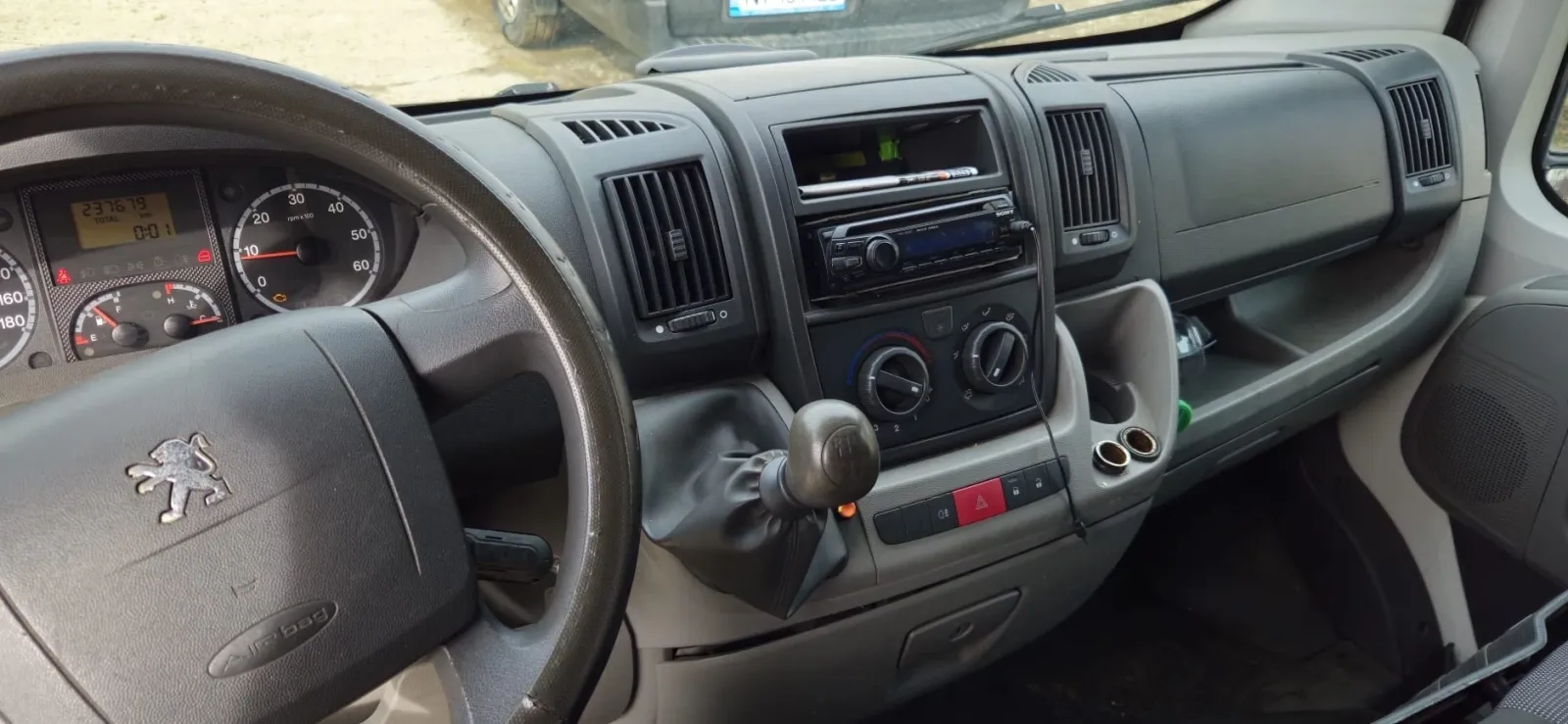 Peugeot Boxer — imagine 6