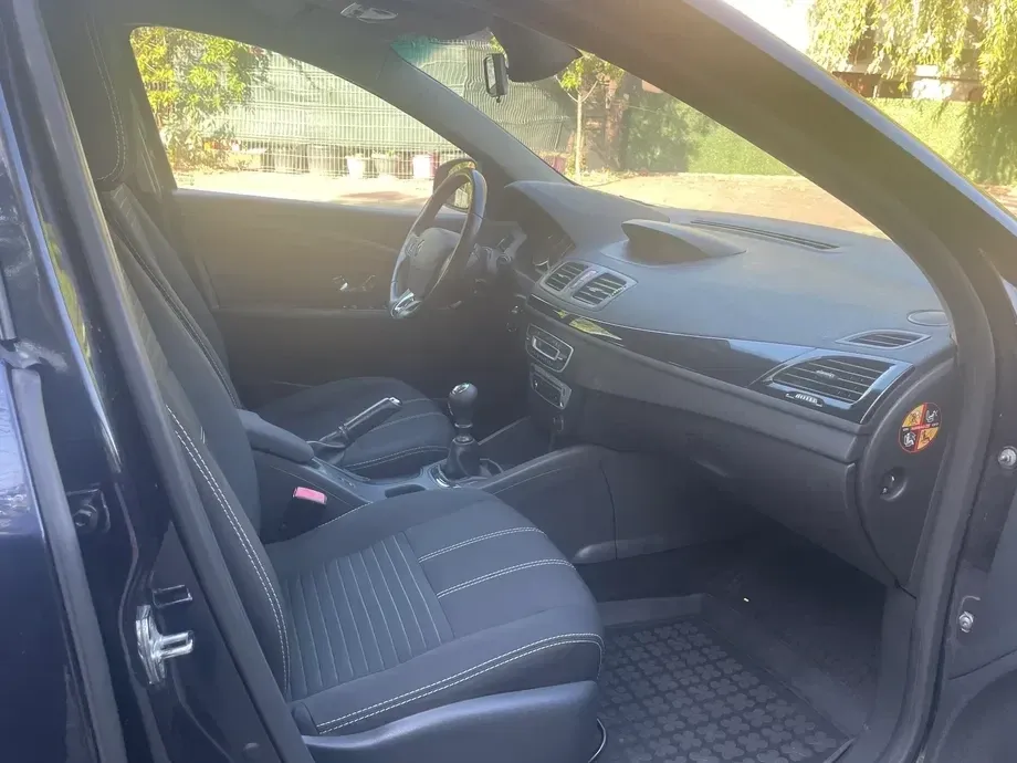 Renault Fluence — imagine 7
