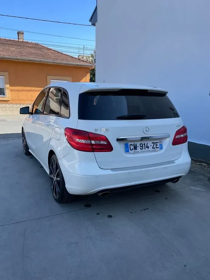 Mercedes-Benz EQB — imagine 2