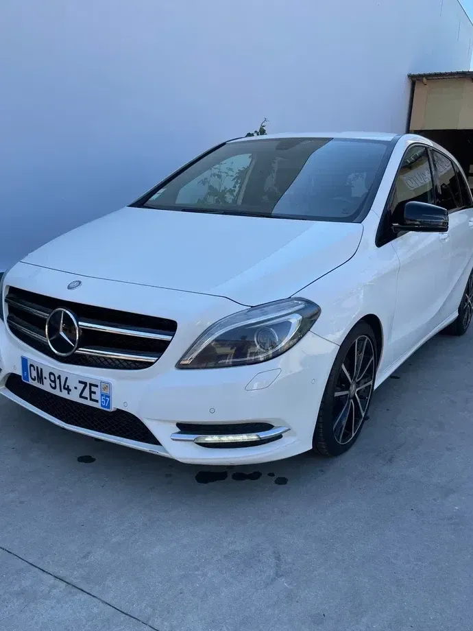 Mercedes-Benz EQB — imagine 7