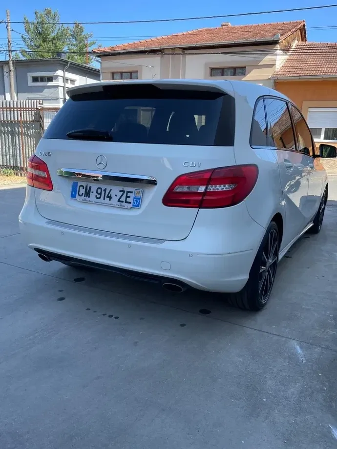 Mercedes-Benz EQB — imagine 6