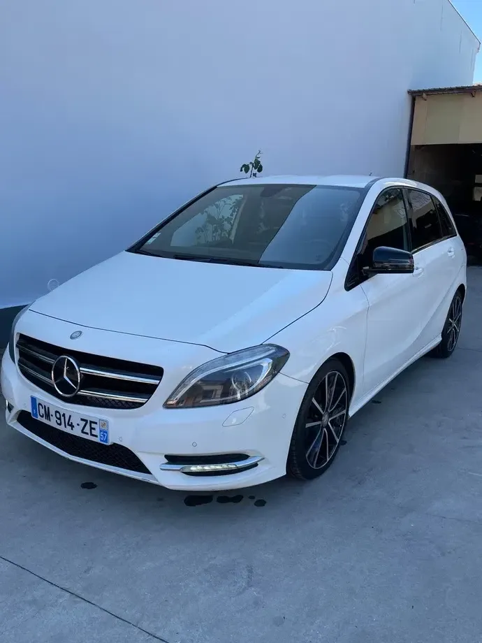 Mercedes-Benz EQB — imagine 5
