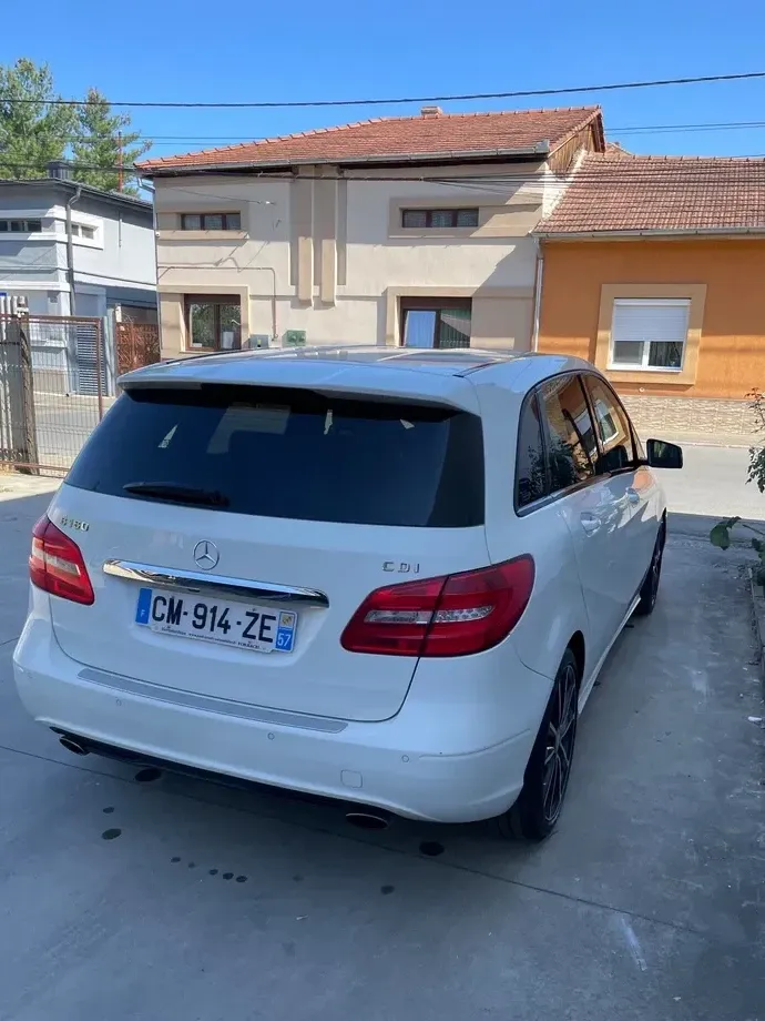 Mercedes-Benz EQB — imagine 4