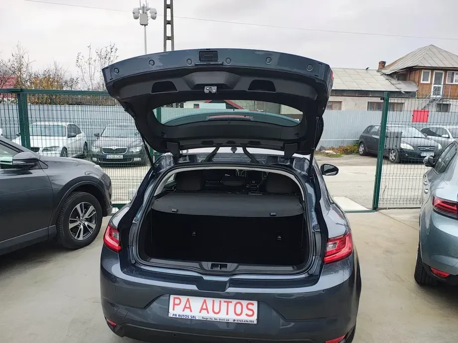 Renault Mégane IV BLUE dCi 115 BUSINESS EDITION — imagine 7